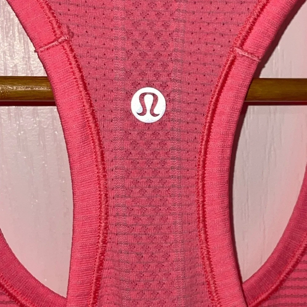 Lululemon Swiftly Tech Racerback Heathered Lush Coral Neon 2016 W1960S $58 Sz 4